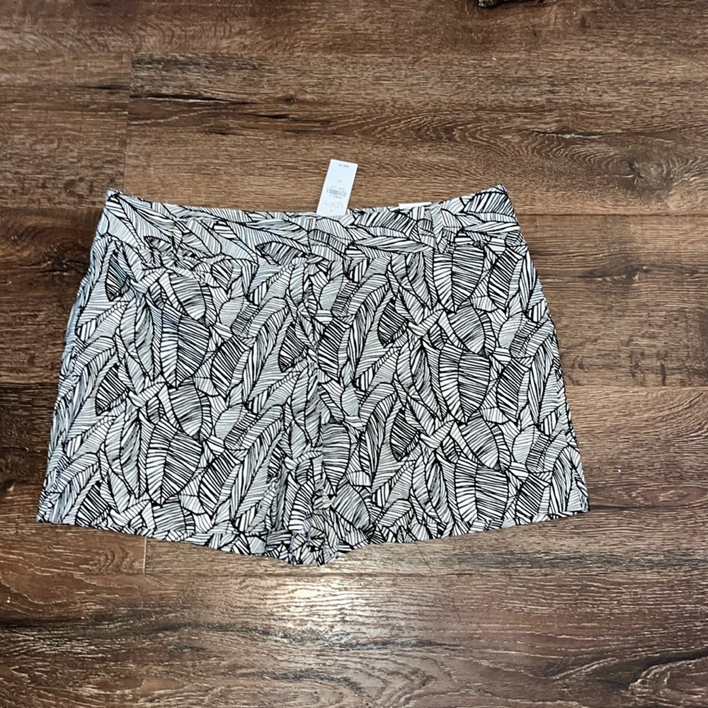 Ann Taylor LOFT Women Marisa Palm Leaf Shorts Sz 10 Linen Beach Black White NWT